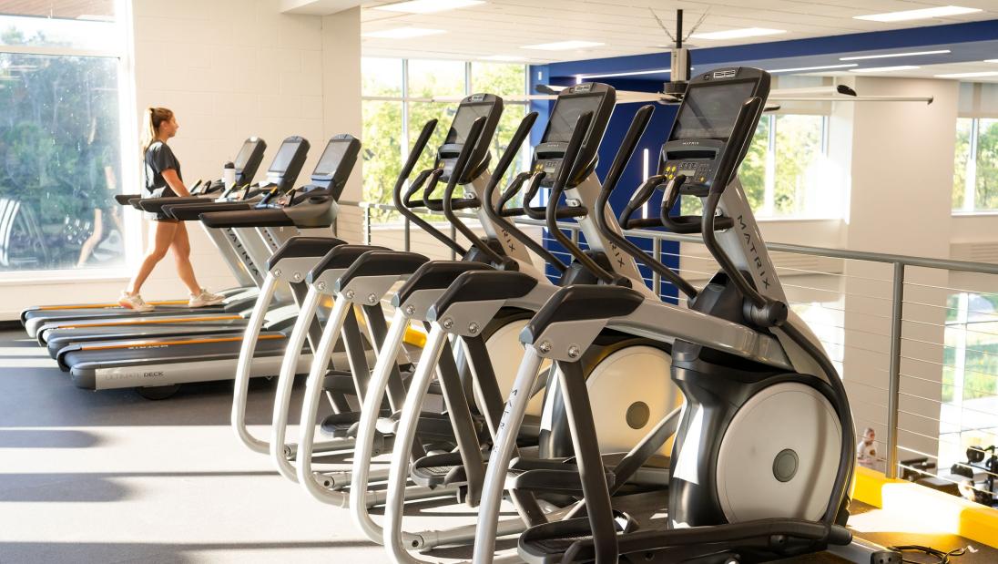 student in Sonnentag fitness facility