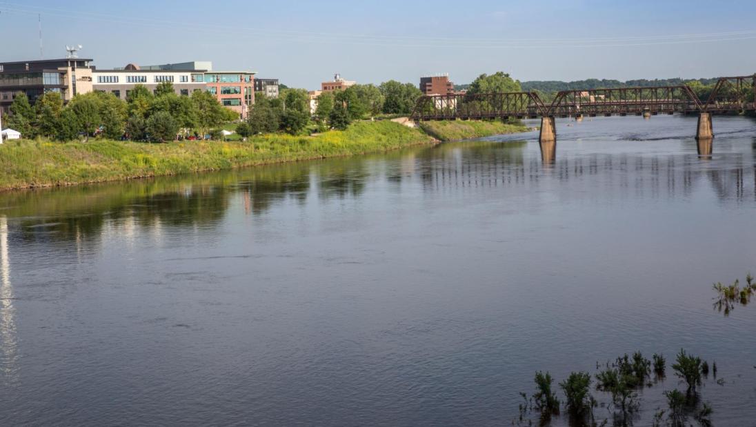 Chippewa River and Phoenix Park Phoenix Park and the footbridge over the Chippewa River.