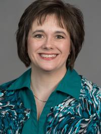 Lori Cruciani headshot