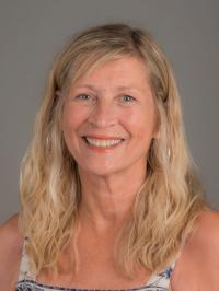 Headshot of DeeAnne Peterson-Meyer