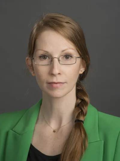 Katie Miles Headshot