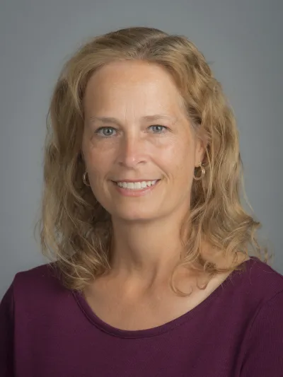 Professional portrait of Amy Lortscher