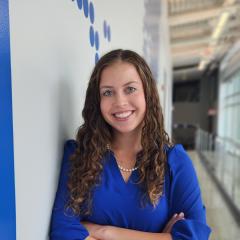 Stephanie Cook_headshot