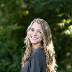 Emma Gullickson Headshot