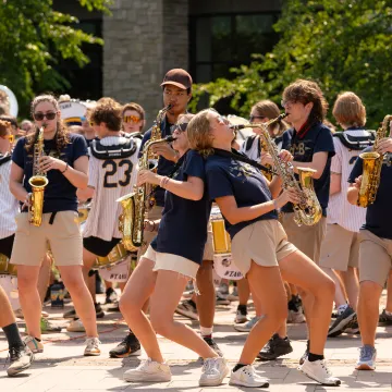 Blugold Marching Band members play during Welcome Week. 