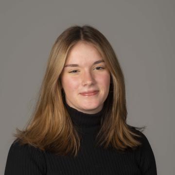 Heinecke, Olivia biomed headshot