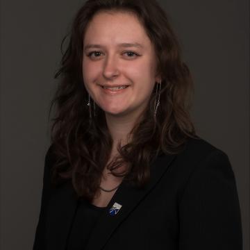 Kaitlyn Hevrin head shot 