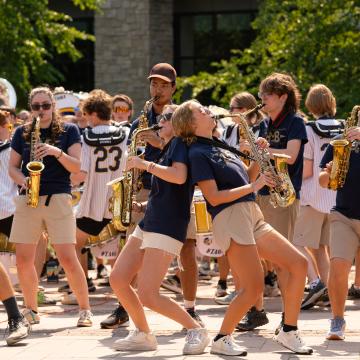 Blugold Marching Band members play during Welcome Week.