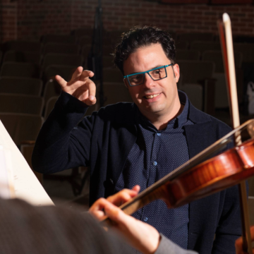Cellist Dr. Tulio Rondon coaching the Cohen Scholarship Quartet in Phillips Recital Hall