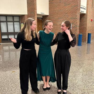 Carrie Schwartz with other UWEC oboe players