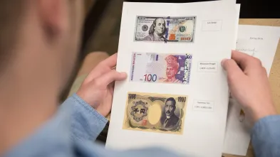 images of U.S. and foreign bills