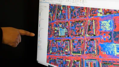 computer screen using geospatial analysis tech