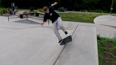 skateboarder at Boyd Park