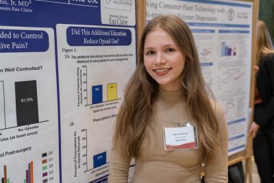 Paige Drazkowski research in Rotunda