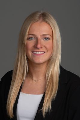 Sydney Hoffman headshot