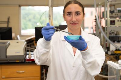 Alena Donahue cranberry microbiome lab research