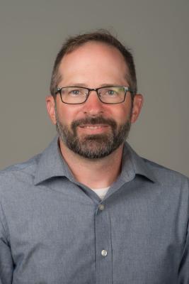 Robert Arndt headshot