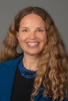 Dr. Jenn Smith, assistant professor of biology, is the Reef Team advisor.