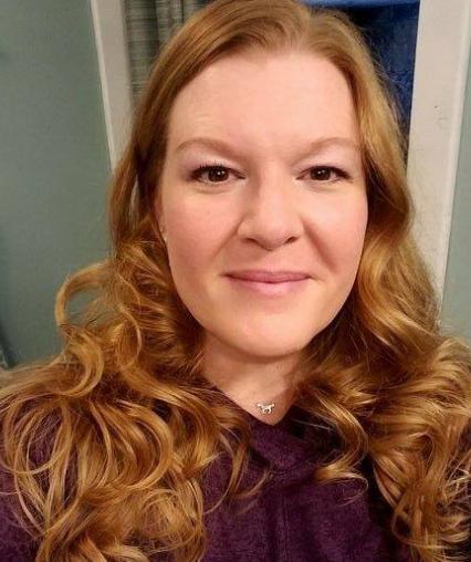 Theresa Risler headshot