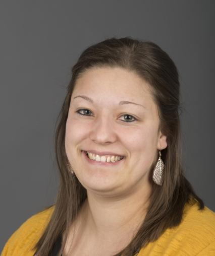Headshot Kayla Peters