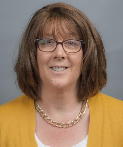 Karen Larson Headshot