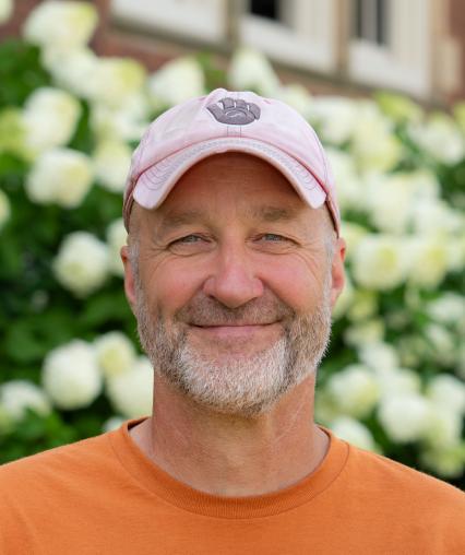 Lien, Scott J.