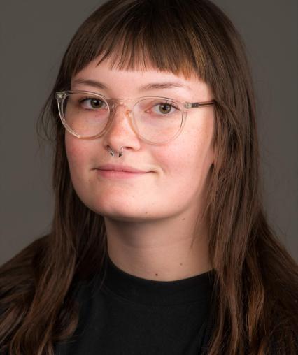Cassie Woods headshot