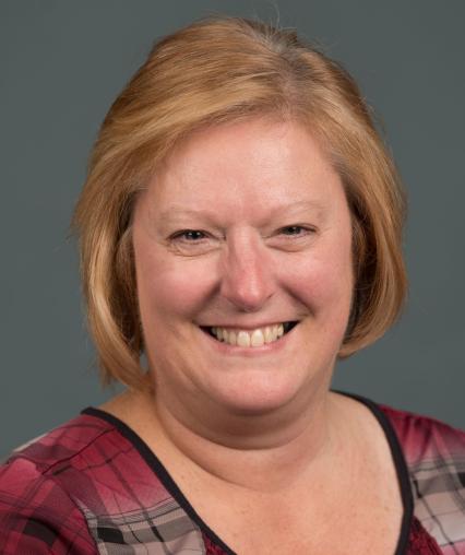 Laura Karker headshot