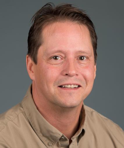 Scott Hub headshot