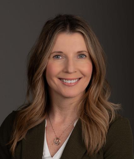 Jen Wilczek Headshot