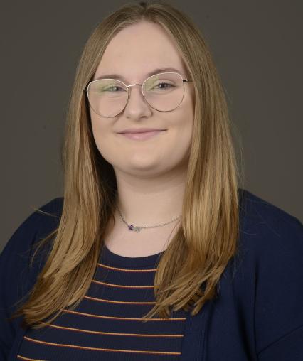 Professional portrait of Teresa Schoenborn