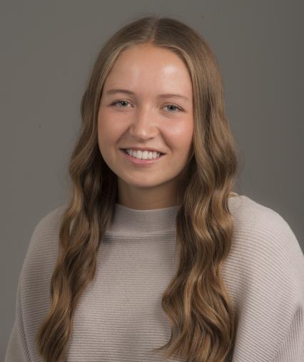 Professional portrait of Jessica LaBerge
