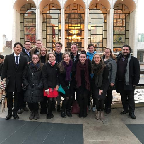 A photogroup of music and theater student immersion trip to NYC
