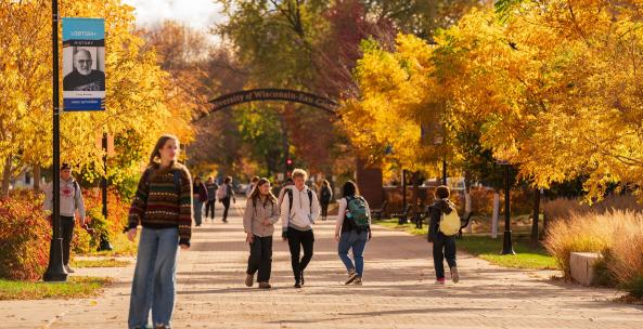fall gateway with students 