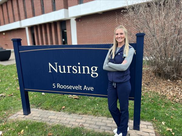 Marnie Britton grad portrait