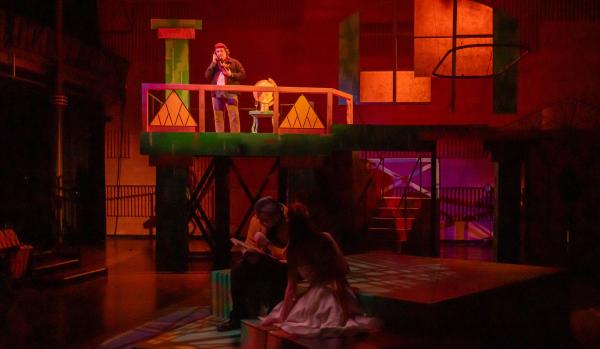 Stage scene with balcony in Eurydice 