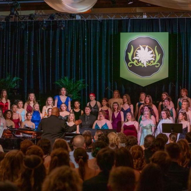 Women's Concert Chorale (WOCO) performing at the Viennese Ball