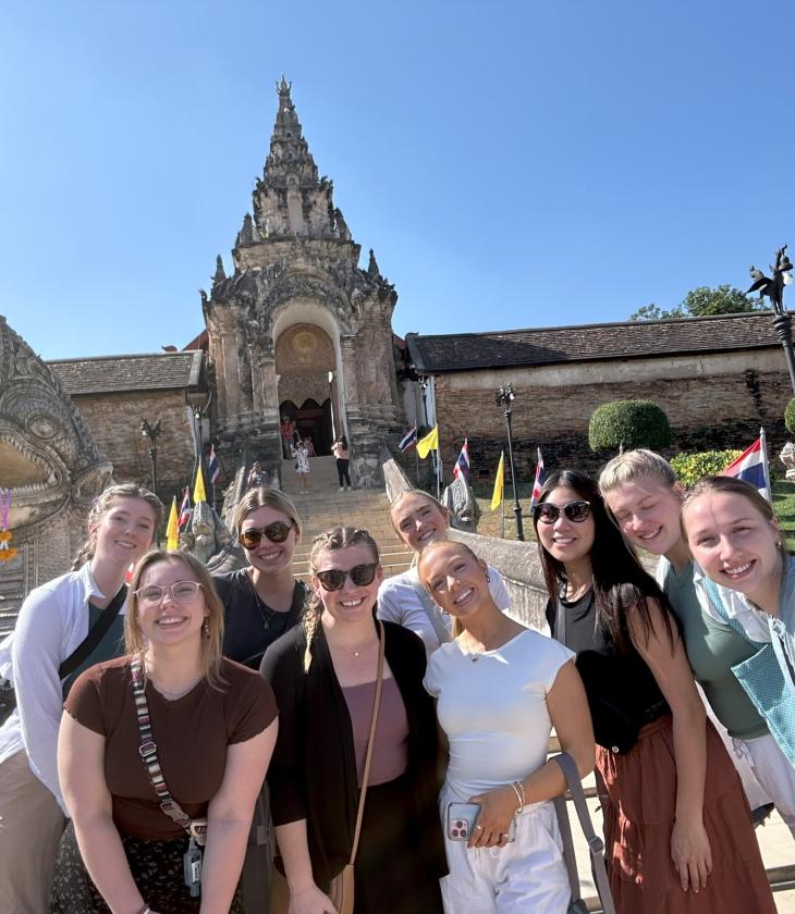 students in immersin in Thailand through COB 2023