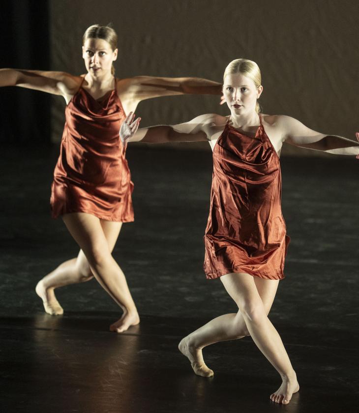 Confluence Dance Project, two dancers