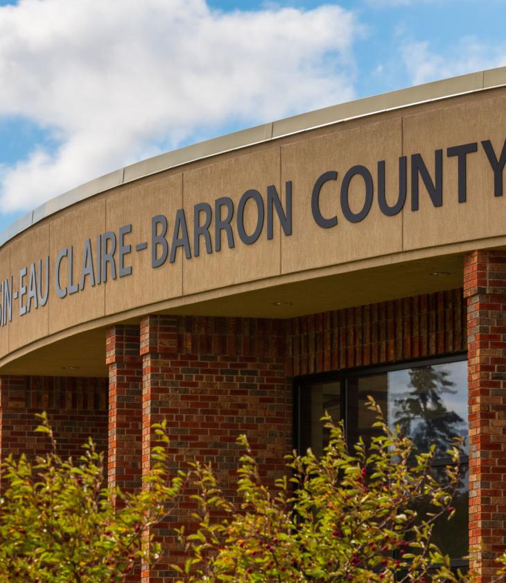 Exterior of UW-Eau Claire Barron County on a sunny day