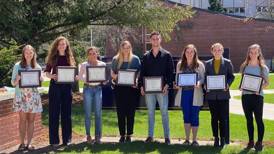 Management students honored by COB
