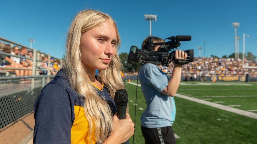 Ellie Pomerantz CJ broadcast alumna 