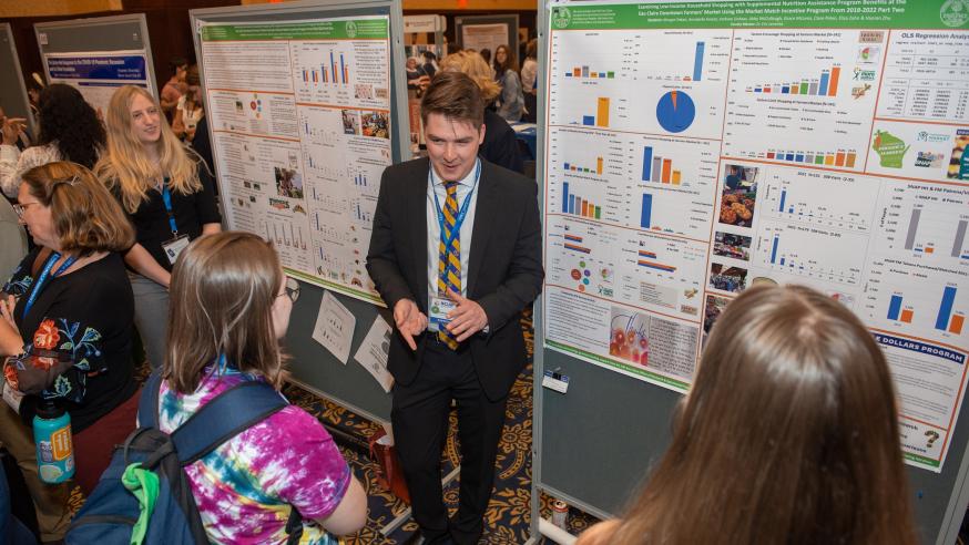 Econ student poster at CERCA