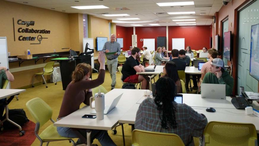 Anthony Keys teaching in COB 2023