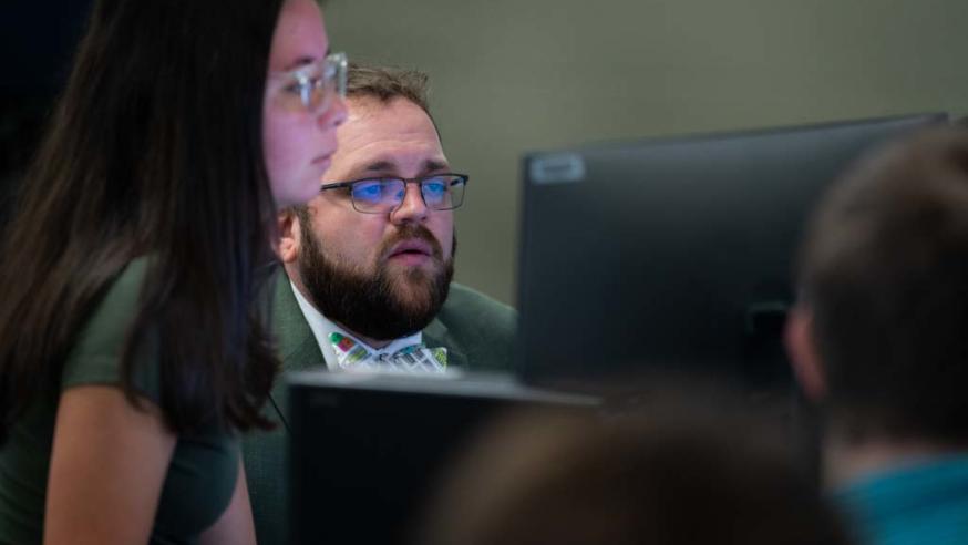 Ben Fine computer science faculty in class 