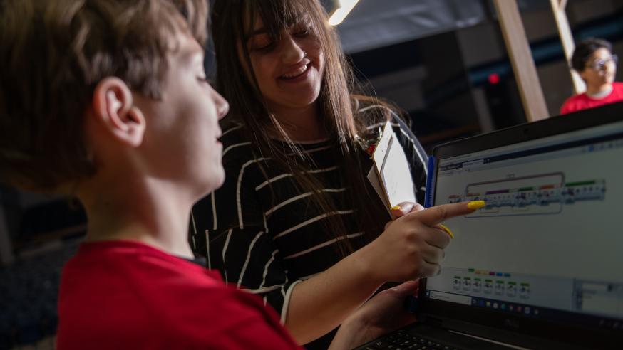 youth student in STEM class