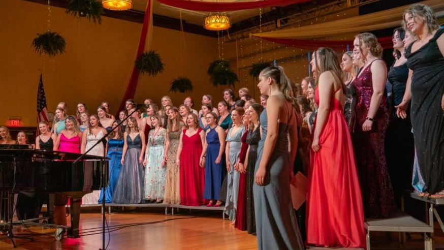 Women's choir at Viennese Ball