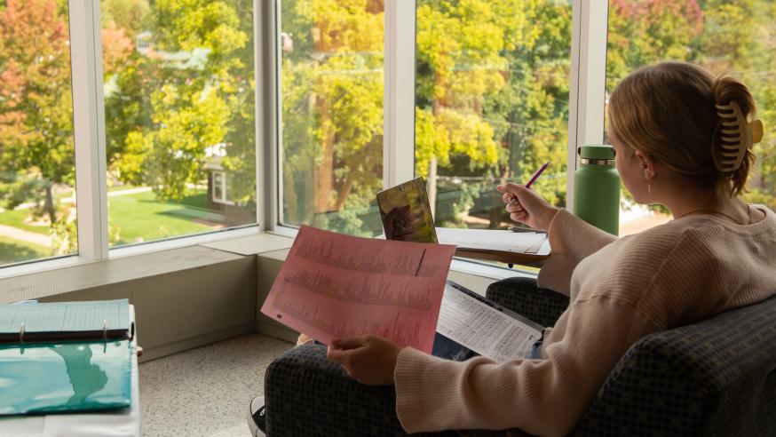 campus scene student studying in Lantern