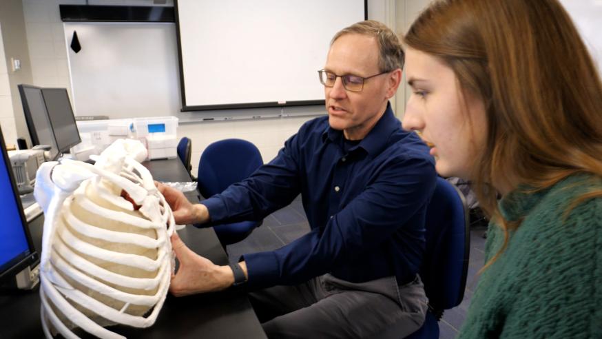 Doug Dunham and student in research computer lab for MatSci