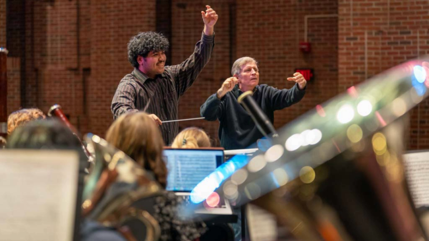 World-renowned composer Dr. Frank Ticheli working with conducting students